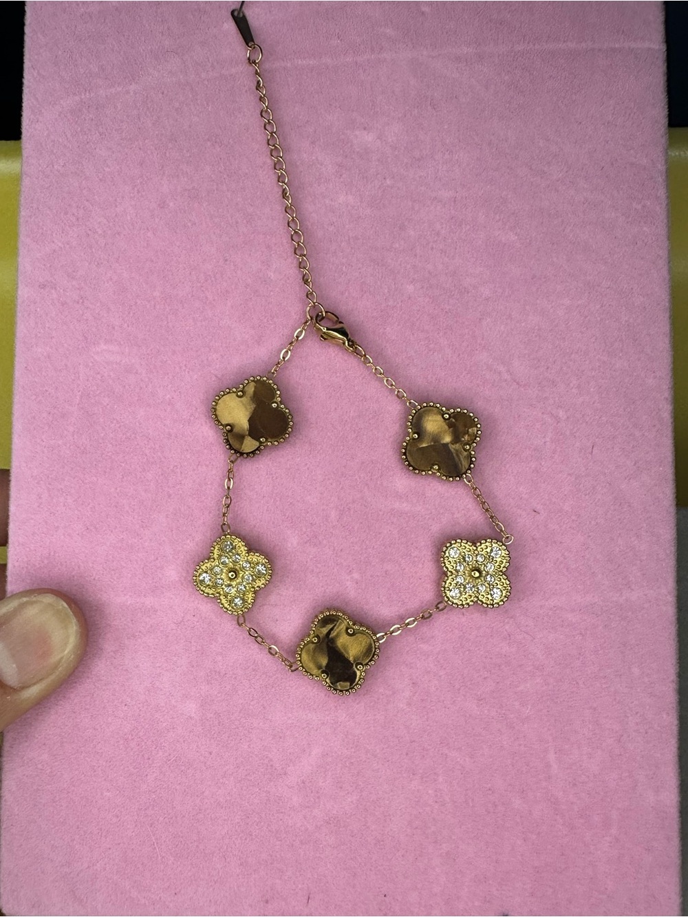 Gold Four-Leaf Clover Bracelet - Women's Fashion Jewelry
